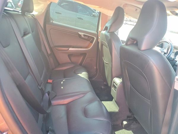 2017 VOLVO XC60 Inscription