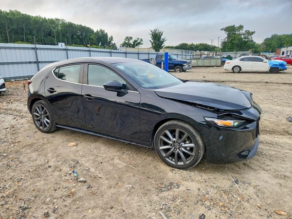 2022 MAZDA 3 Preferred Package