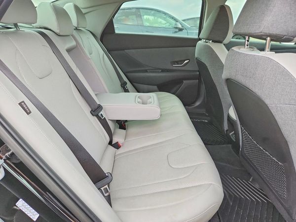 2024 HYUNDAI ELANTRA Limited