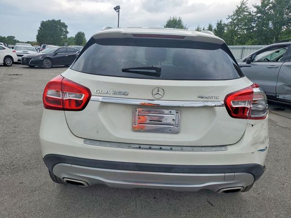 2017 MERCEDES-BENZ GLA