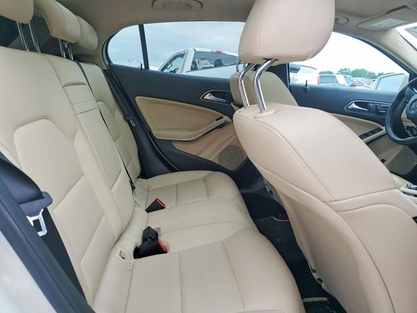 2017 MERCEDES-BENZ GLA
