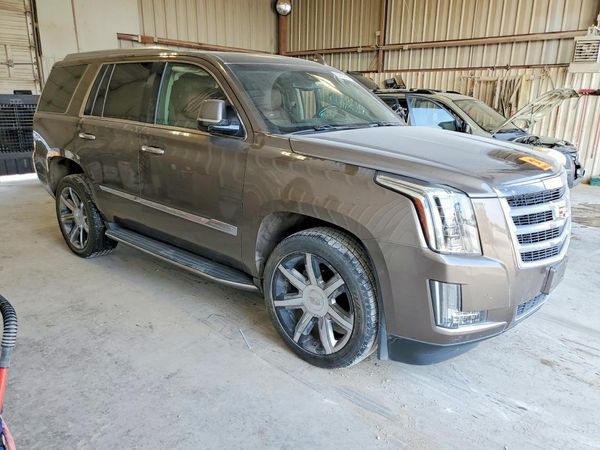 2016 CADILLAC ESCALADE Luxury