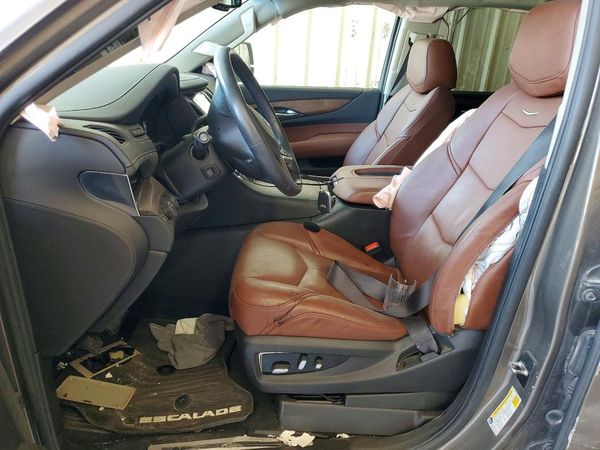 2016 CADILLAC ESCALADE Luxury