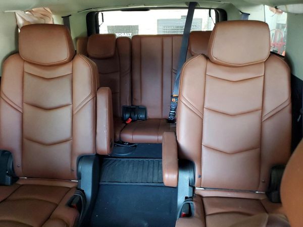 2016 CADILLAC ESCALADE Luxury