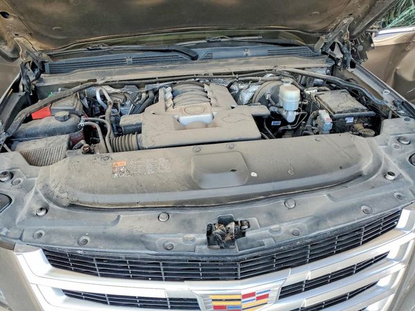 2016 CADILLAC ESCALADE Luxury