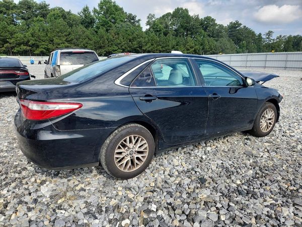 2017 TOYOTA CAMRY