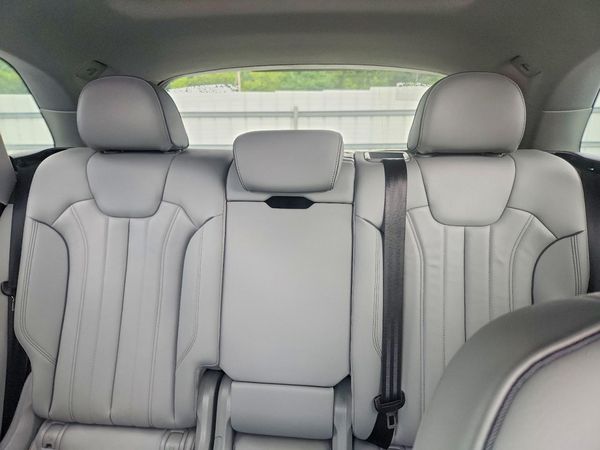 2025 AUDI Q5 E