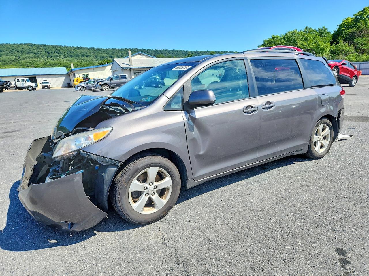 2012 TOYOTA SIENNA