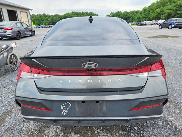 2025 HYUNDAI ELANTRA