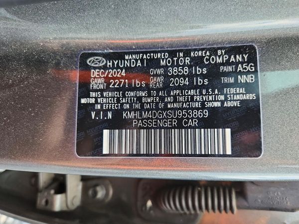 2025 HYUNDAI ELANTRA
