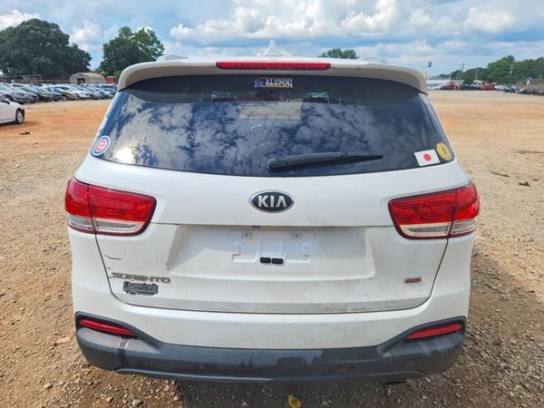 2016 KIA SORENTO L / LX