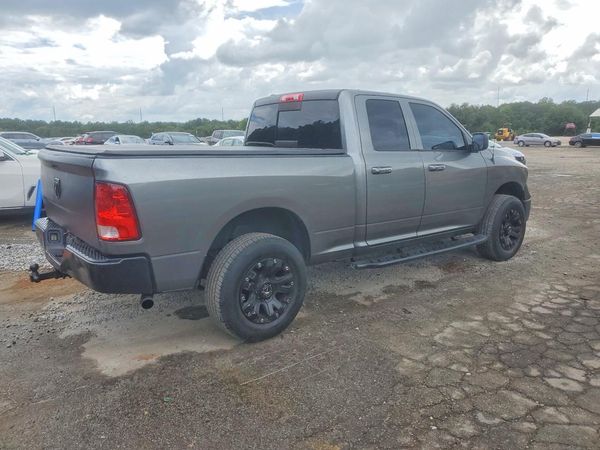 2013 RAM 1500 SLT