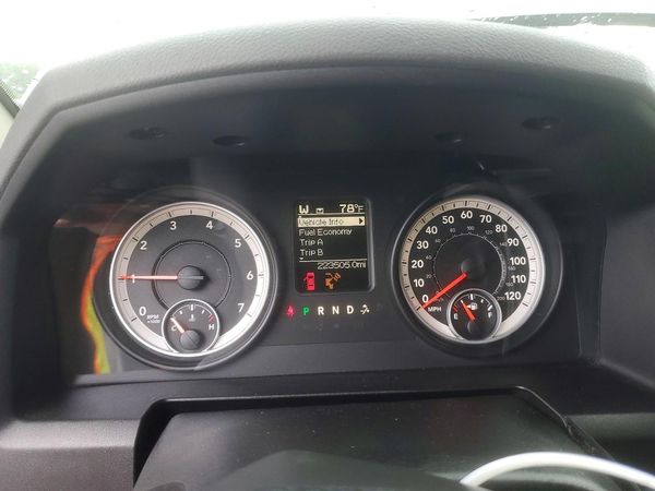 2013 RAM 1500 SLT