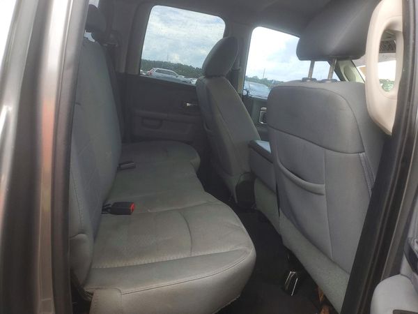 2013 RAM 1500 SLT
