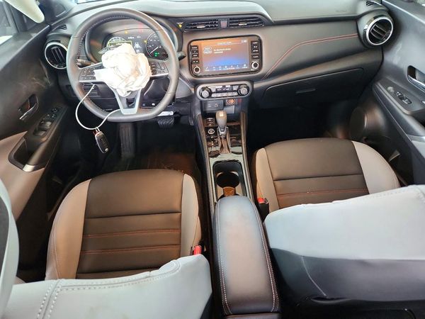 2024 NISSAN KICKS SR