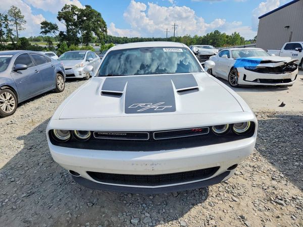 2015 DODGE CHALLENGER SXT