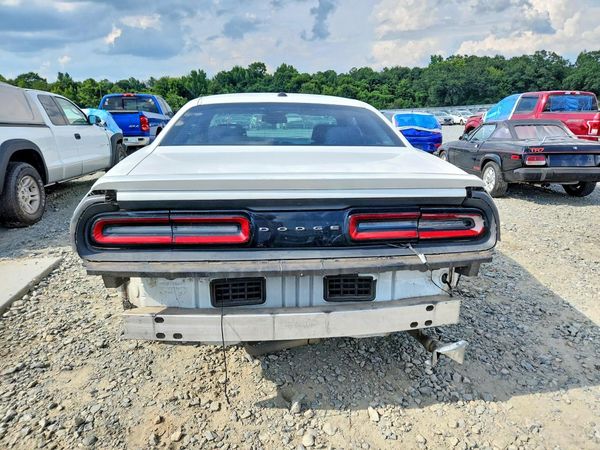 2015 DODGE CHALLENGER SXT