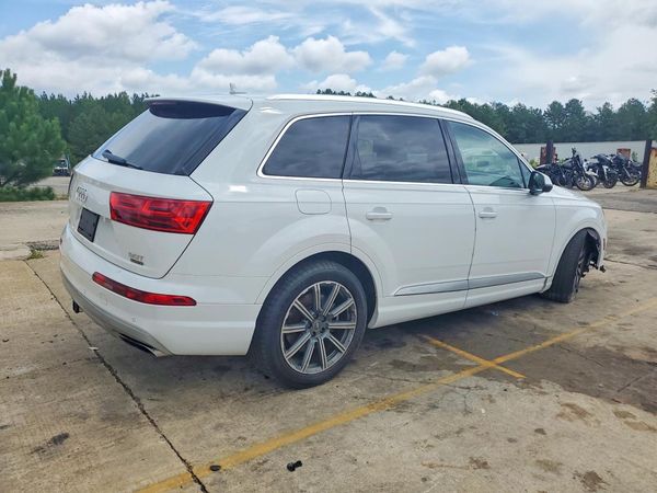2018 AUDI Q7 quattro Premium Plus