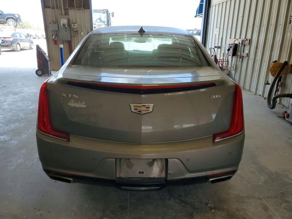 2018 CADILLAC XTS Luxury