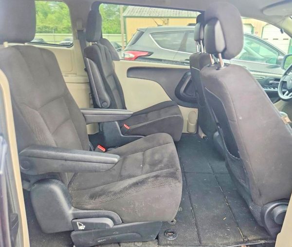 2014 DODGE GRAND CARAVAN SE