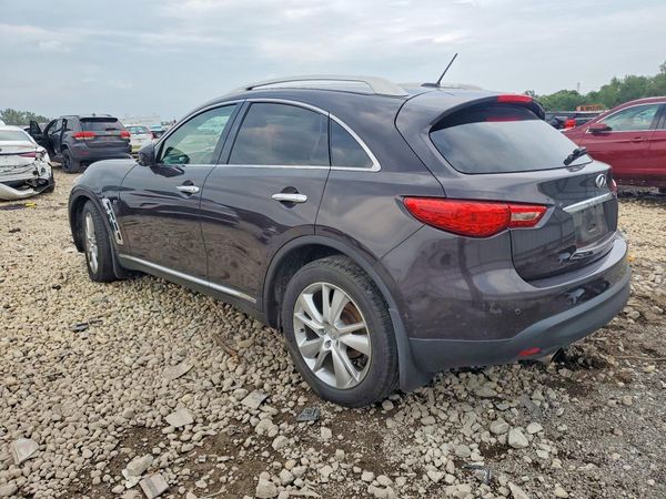 2015 INFINITI QX70