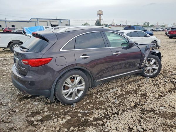 2015 INFINITI QX70