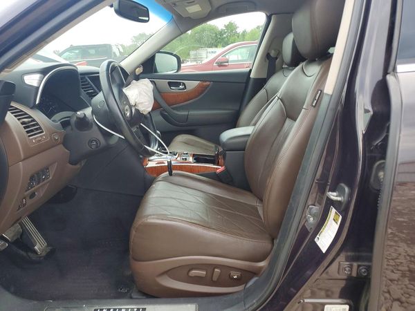 2015 INFINITI QX70