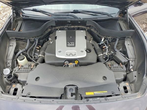 2015 INFINITI QX70