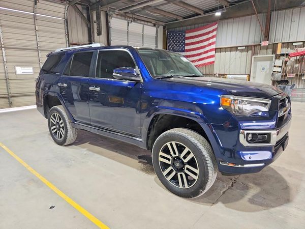 2022 TOYOTA 4RUNNER Limited