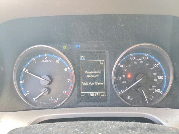 2017 TOYOTA RAV4 LE