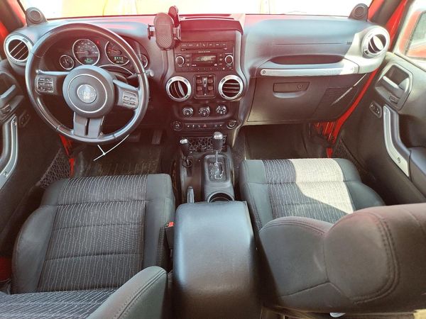 2012 JEEP WRANGLER Sahara