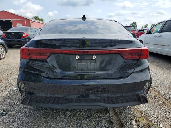 2022 KIA FORTE FE, LXS