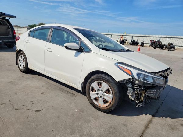 2017 KIA FORTE LX Base