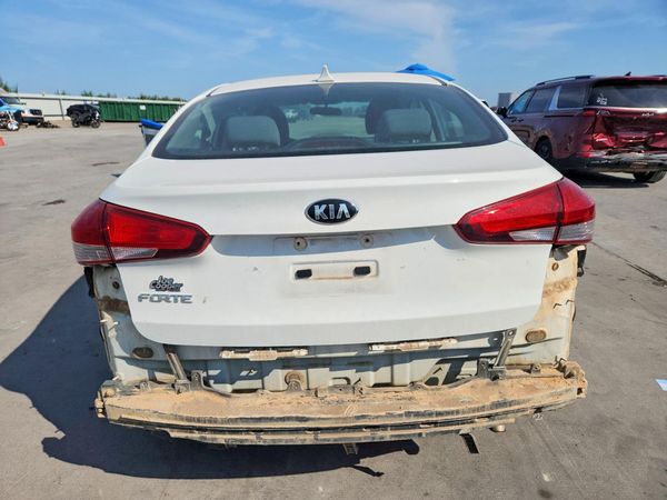 2017 KIA FORTE LX Base