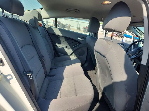 2017 KIA FORTE LX Base
