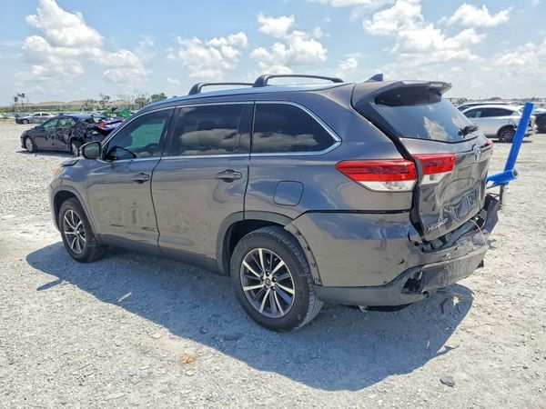 2019 TOYOTA HIGHLANDER