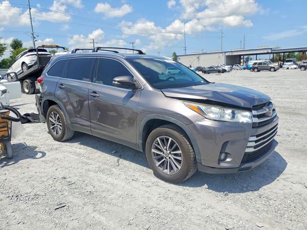 2019 TOYOTA HIGHLANDER