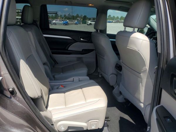 2019 TOYOTA HIGHLANDER