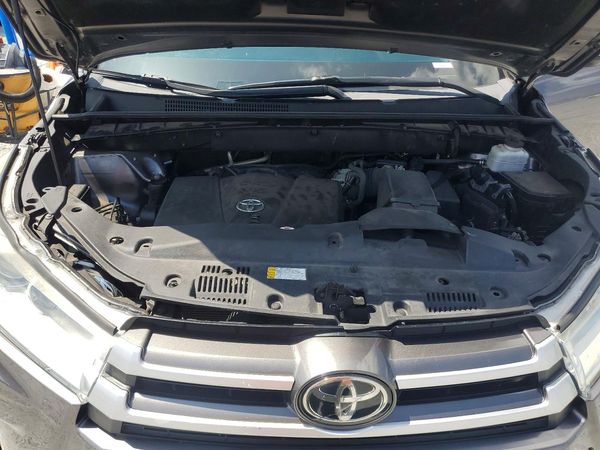 2019 TOYOTA HIGHLANDER
