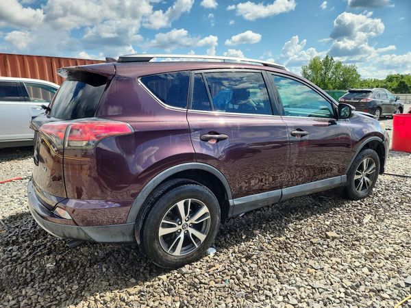 2018 TOYOTA RAV4 Adventure/XLE