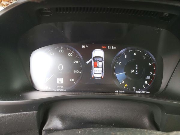 2021 VOLVO XC40 R-Design