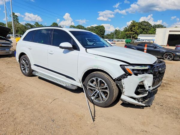2025 AUDI Q7 quattro Premium Plus