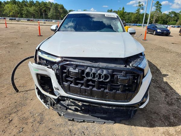 2025 AUDI Q7 quattro Premium Plus