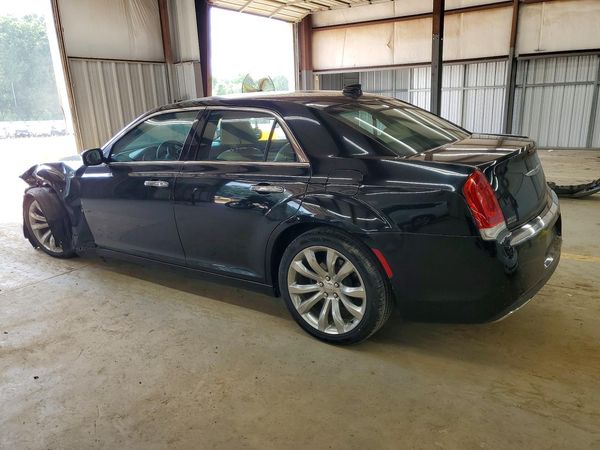 2019 CHRYSLER 300