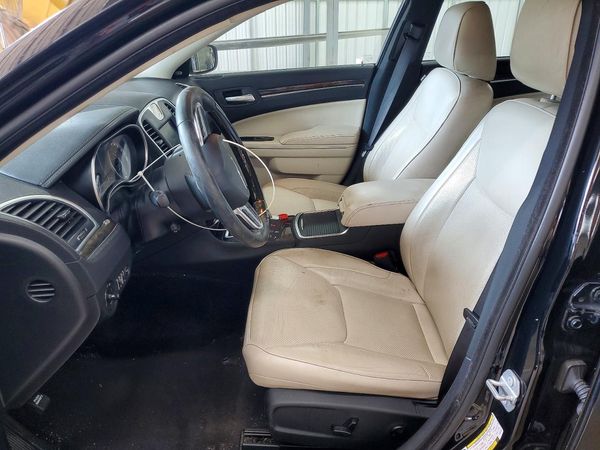 2019 CHRYSLER 300