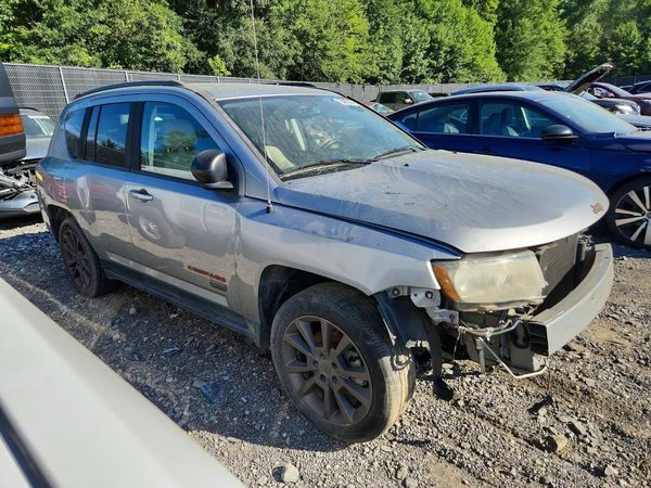 2016 JEEP COMPASS Sport — Passenger 3/4
