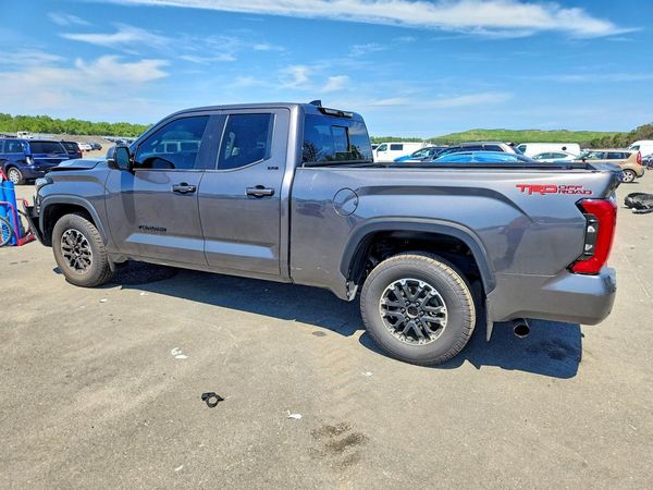 2022 TOYOTA TUNDRA SR5