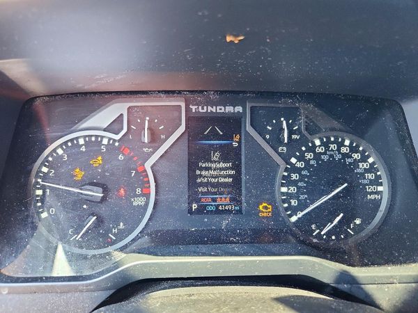 2022 TOYOTA TUNDRA SR5
