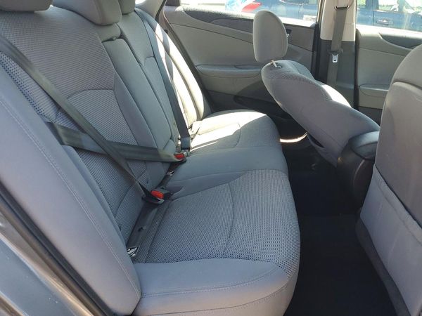 2013 HYUNDAI SONATA GLS/ GLS Popular
