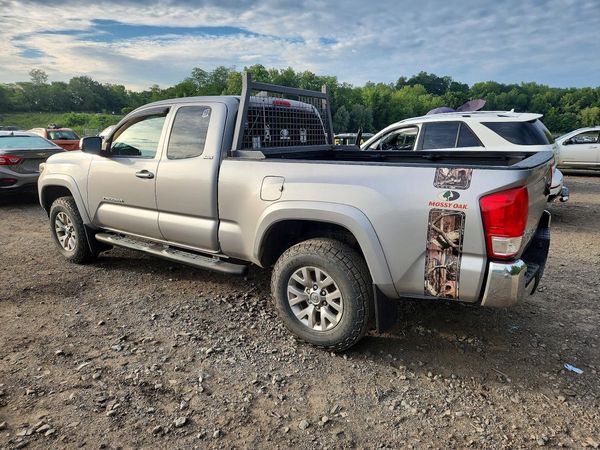 2016 TOYOTA TACOMA SR/SR5